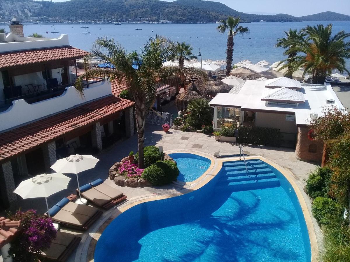 Uzhan Beach Hotel บิเตซ ภายนอก รูปภาพ