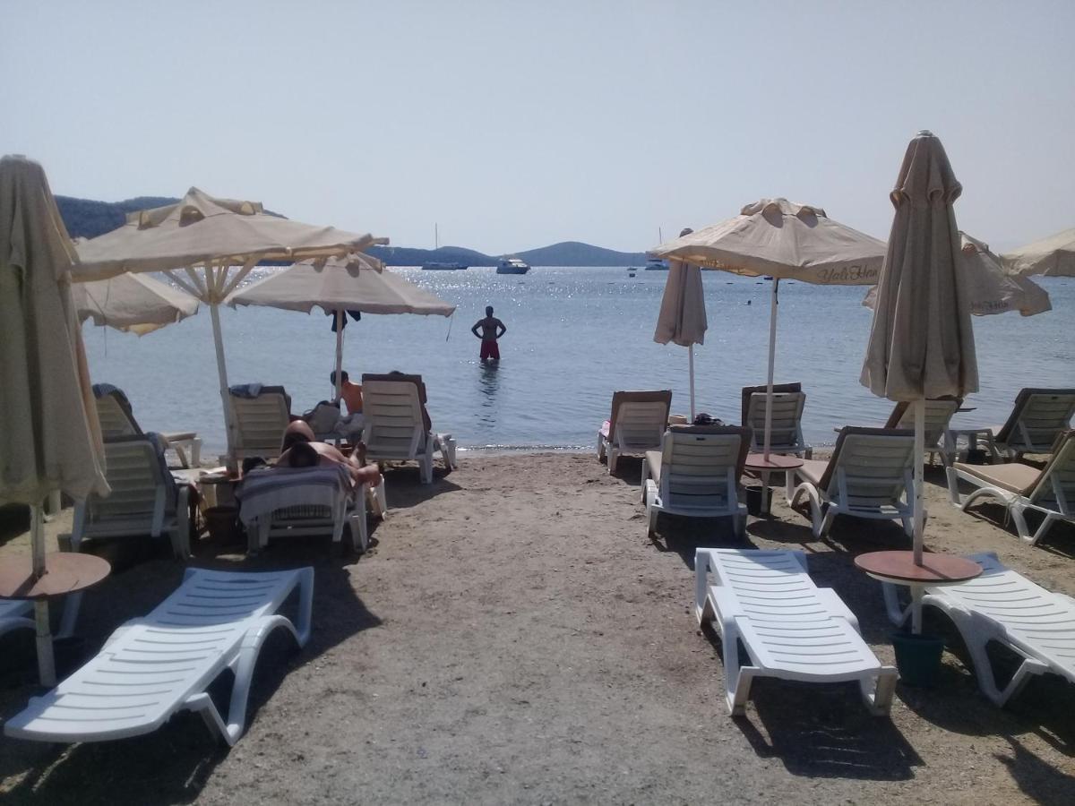 Uzhan Beach Hotel บิเตซ ภายนอก รูปภาพ