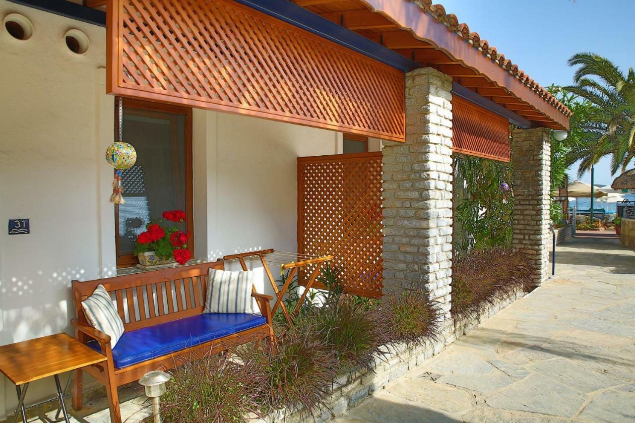 Uzhan Beach Hotel บิเตซ ภายนอก รูปภาพ